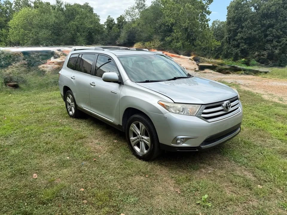 2012 Toyota Highlander - Image 3 of 19