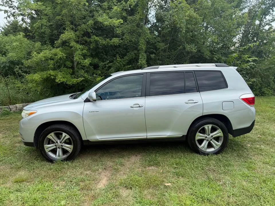 2012 Toyota Highlander - Image 8 of 19