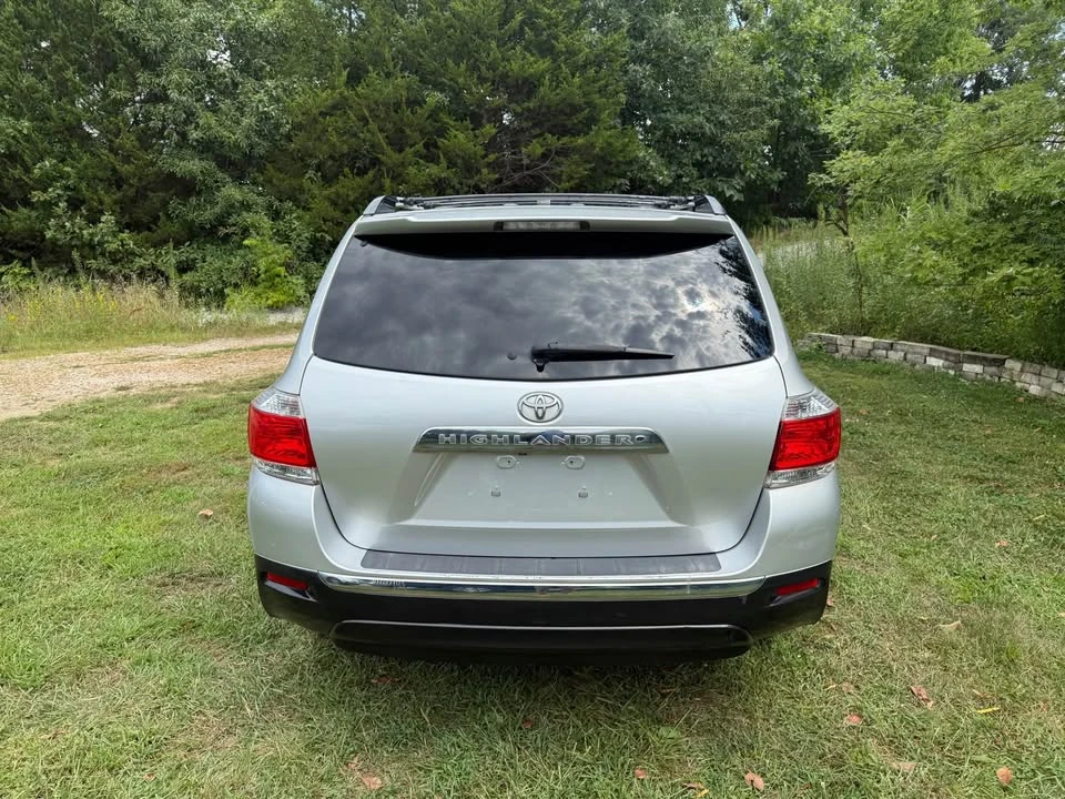 2012 Toyota Highlander - Image 7 of 19