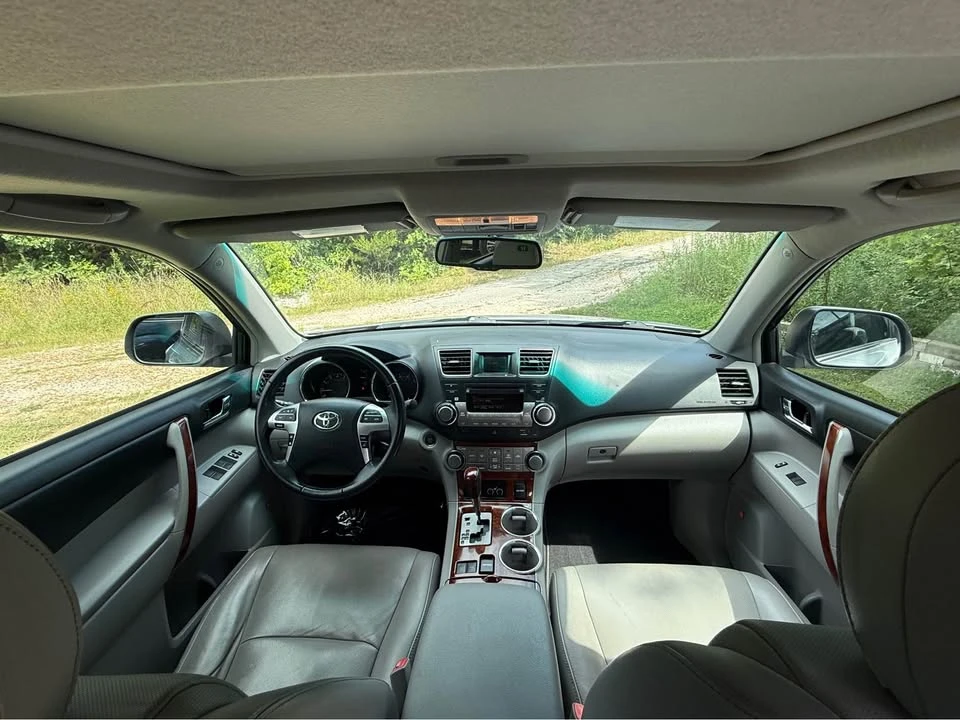 2012 Toyota Highlander - Image 14 of 19
