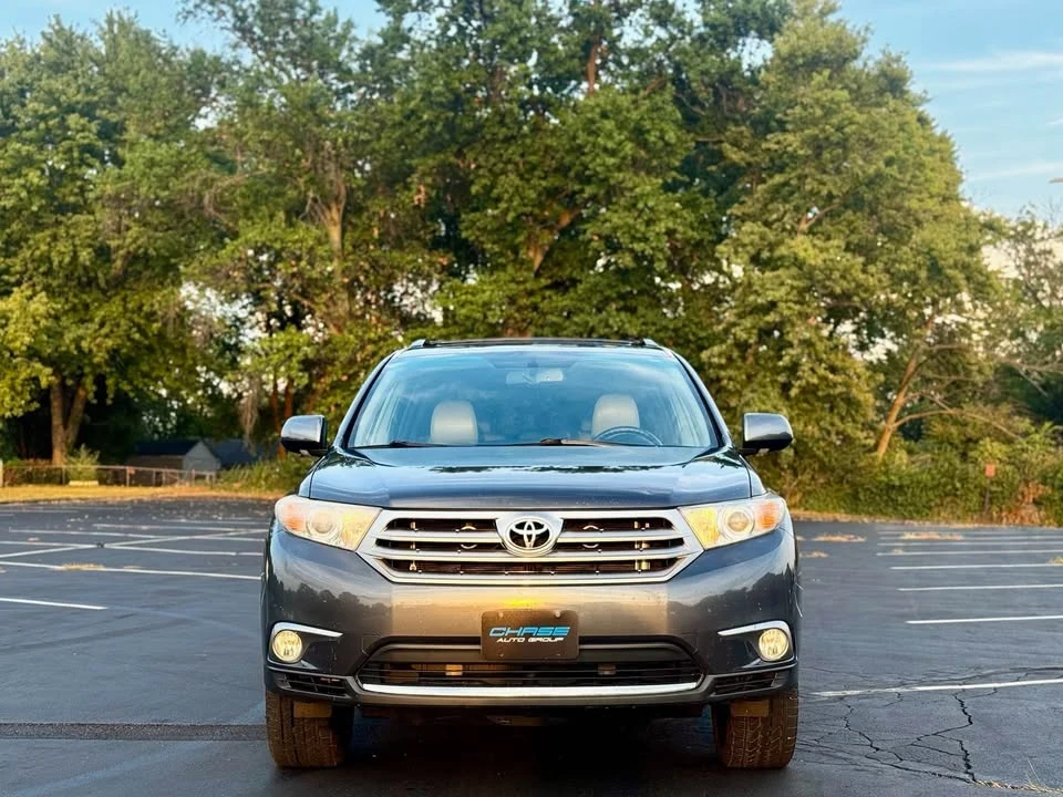 2012 Toyota Highlander - Image 2 of 15