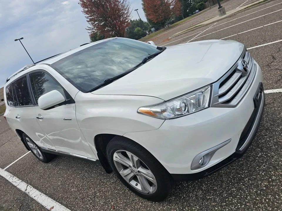 2012 Toyota Highlander - Image 16 of 18