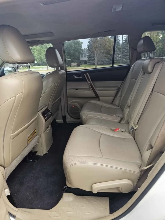 2012 Toyota Highlander - Image 7 of 18