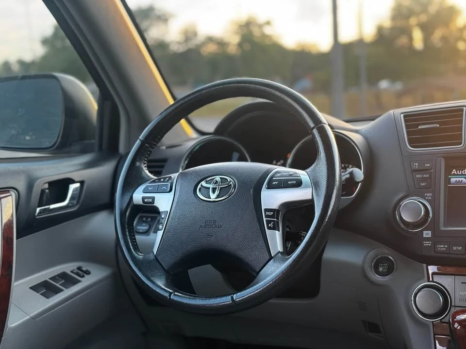 2012 Toyota Highlander - Image 12 of 15