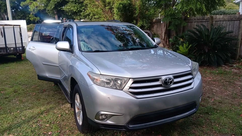 2012 Toyota Highlander - Image 13 of 19