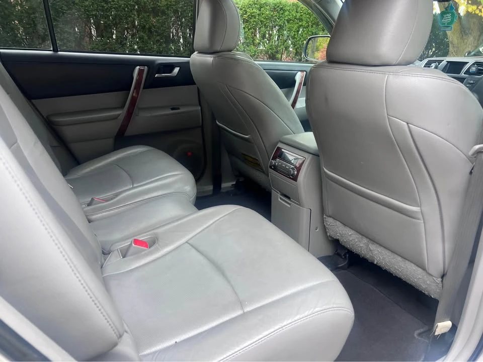 2012 Toyota Highlander - Image 6 of 11