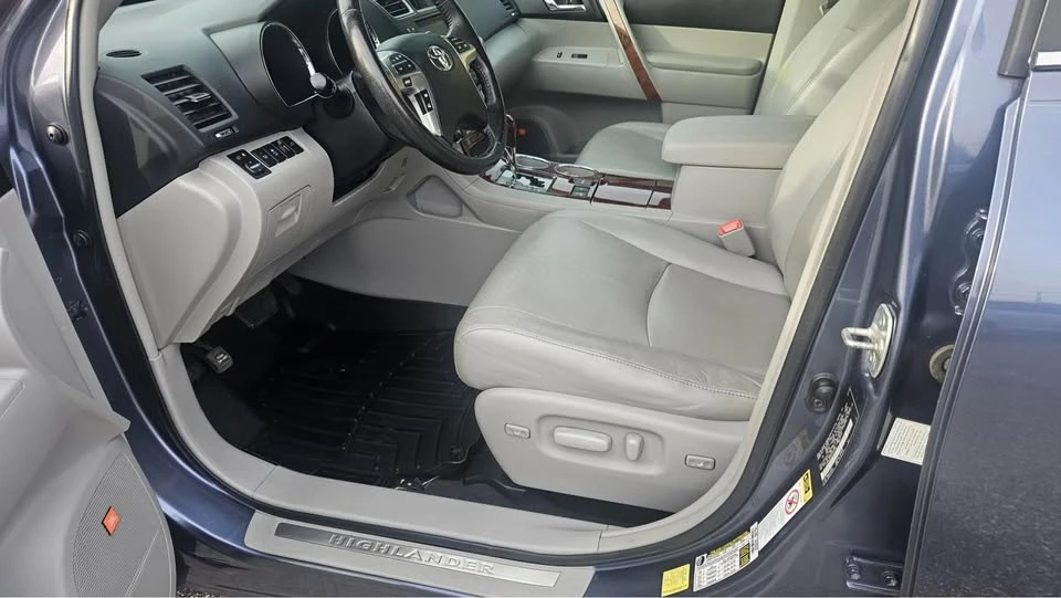 2012 Toyota Highlander - Image 19 of 19