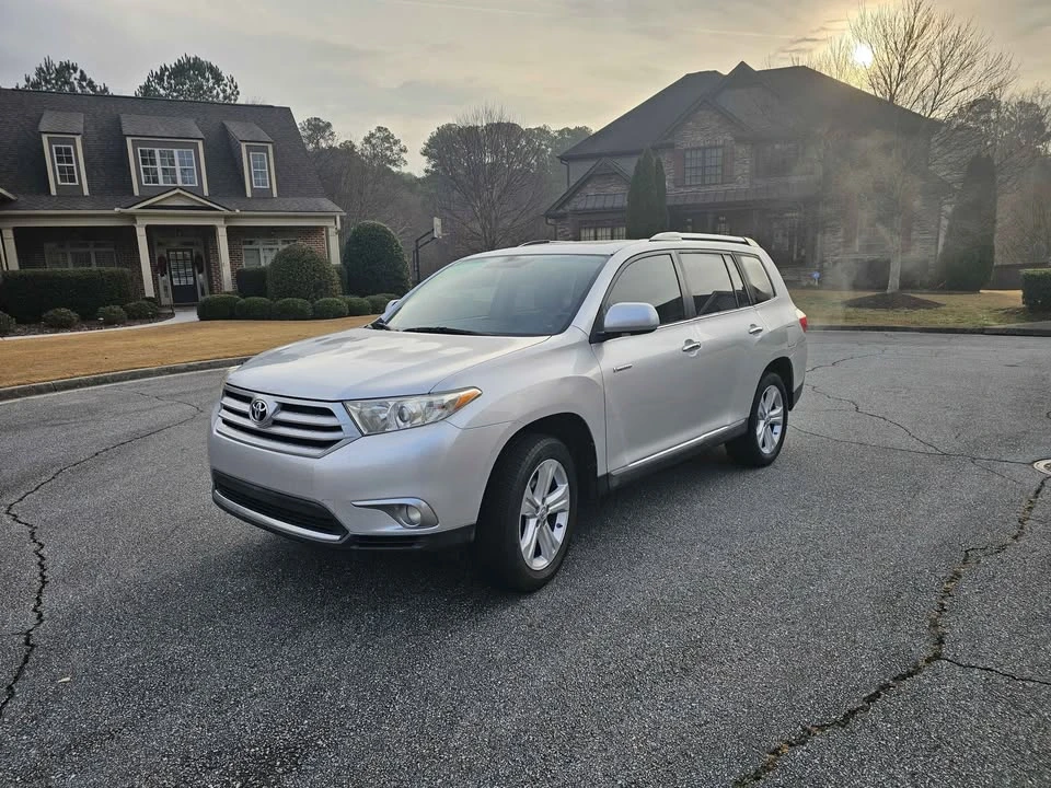 2012 Toyota Highlander - Image 3 of 12