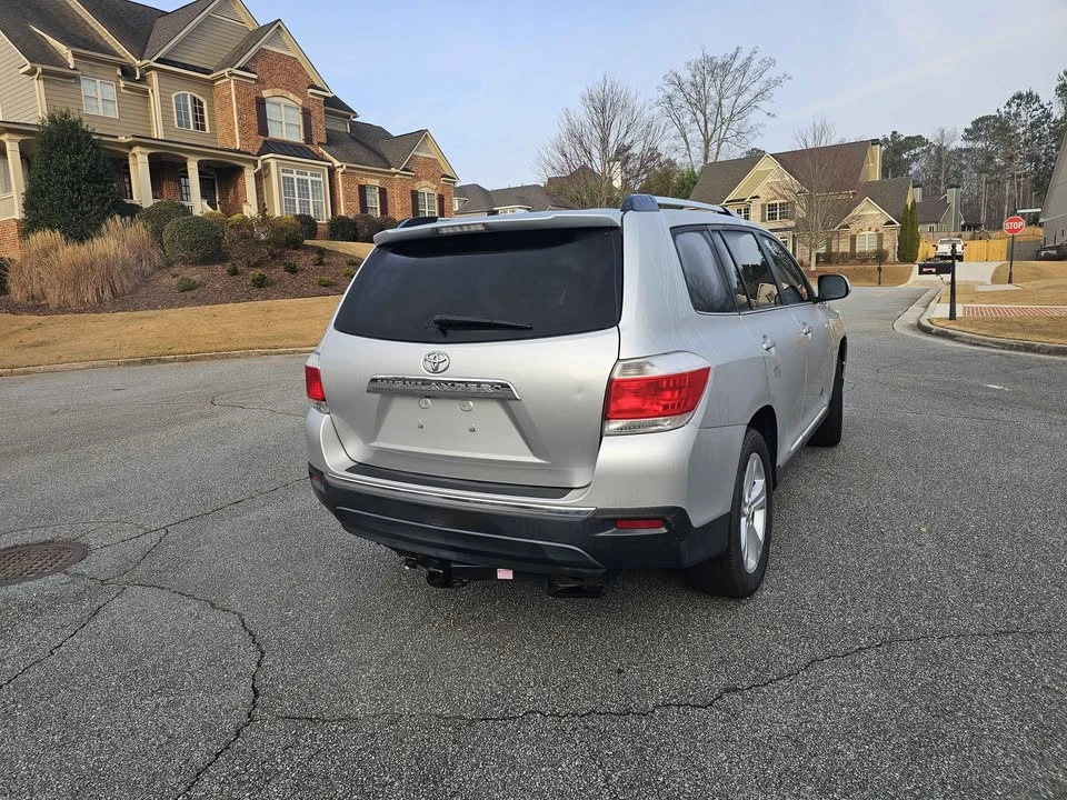 2012 Toyota Highlander - Image 12 of 12