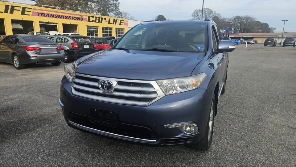 2012 Toyota Highlander - Image 2 of 19