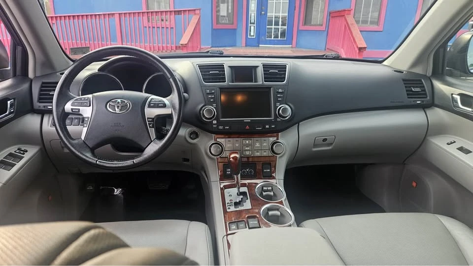 2012 Toyota Highlander - Image 18 of 19