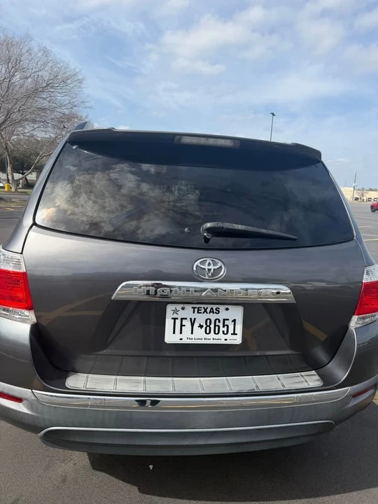 2012 Toyota Highlander - Image 8 of 20
