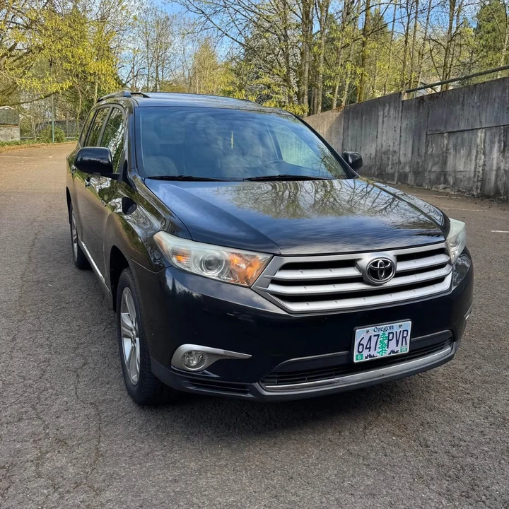 2012 Toyota Highlander - Image 8 of 15