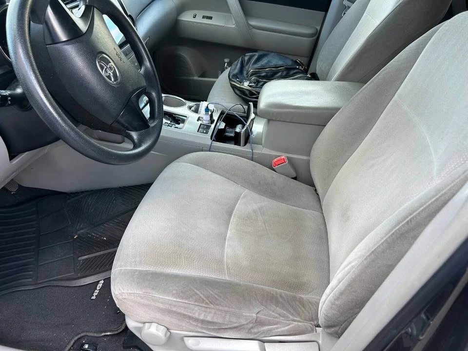 2012 Toyota Highlander - Image 8 of 15