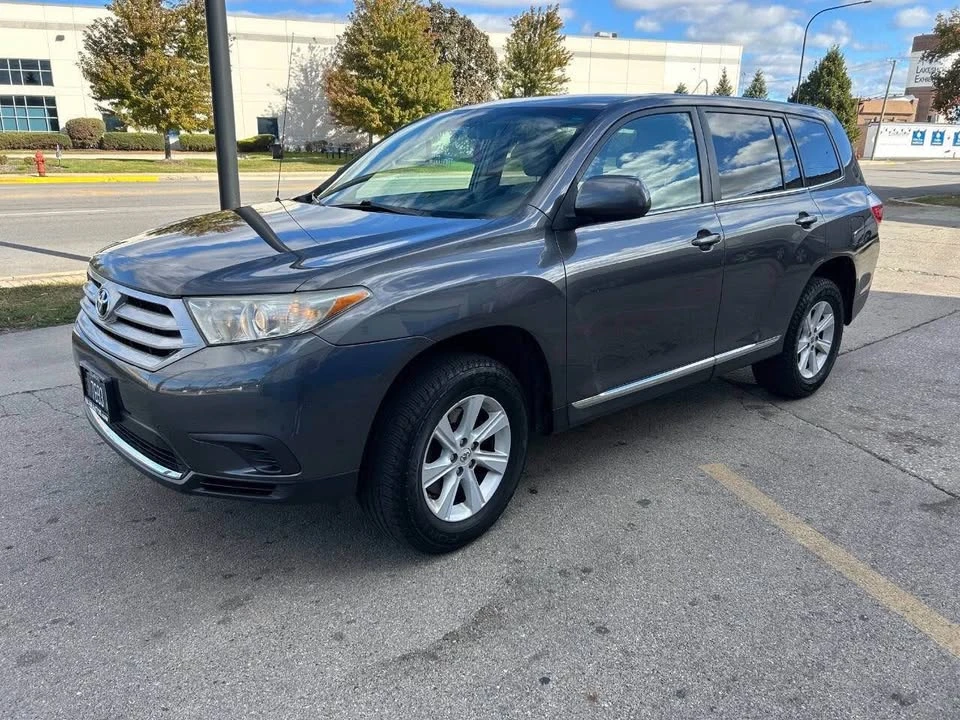 2012 Toyota Highlander - Image 2 of 15