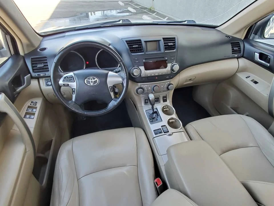 2012 Toyota Highlander - Image 8 of 14