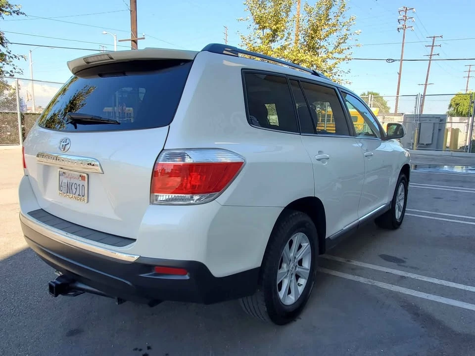 2012 Toyota Highlander - Image 4 of 14