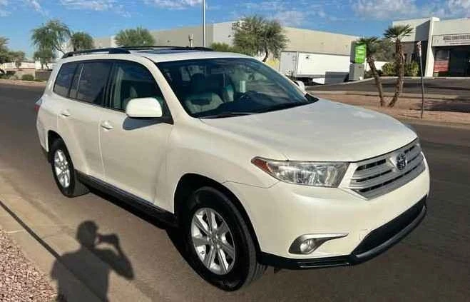 2012 Toyota Highlander - Image 5 of 15