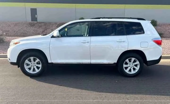 2012 Toyota Highlander - Image 3 of 15