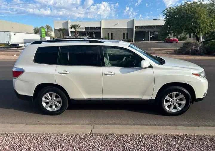 2012 Toyota Highlander - Image 4 of 15