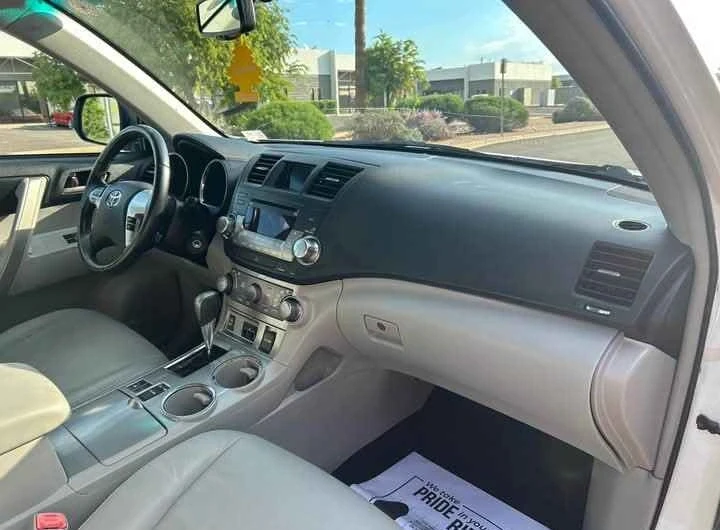 2012 Toyota Highlander - Image 11 of 15