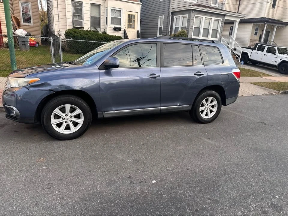 2012 Toyota Highlander - Image 4 of 5