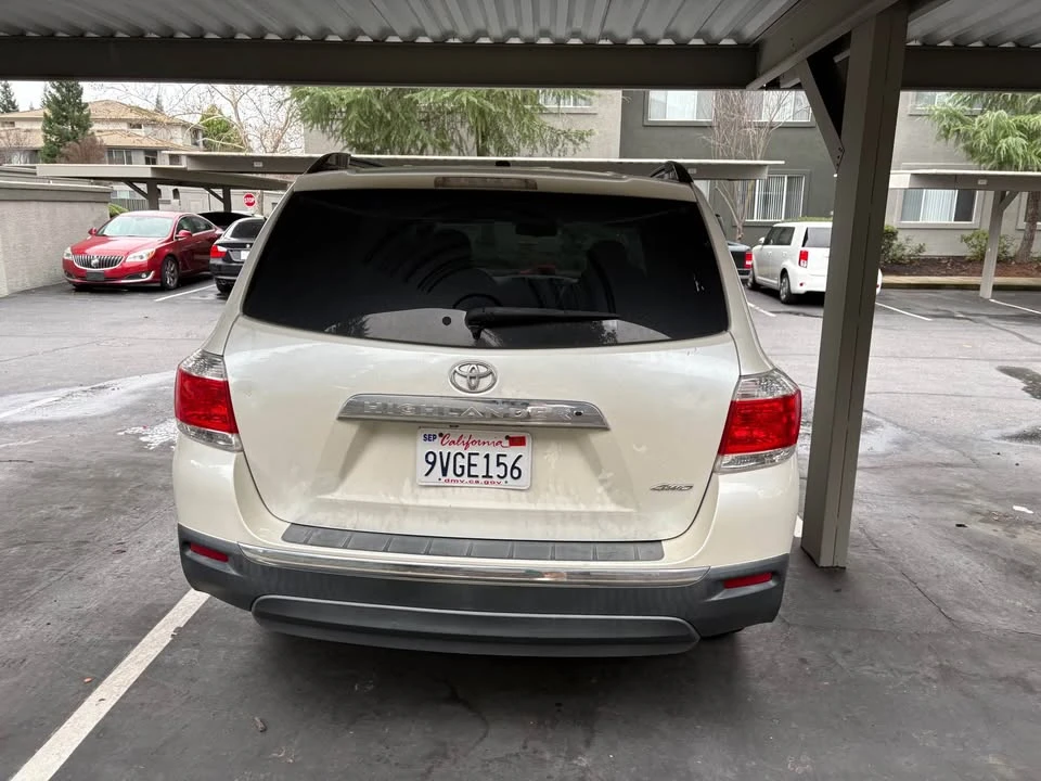 2012 Toyota Highlander - Image 5 of 12