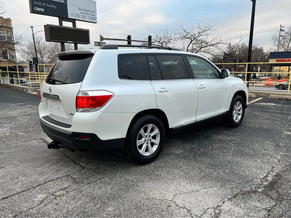 2012 Toyota Highlander - Image 5 of 16