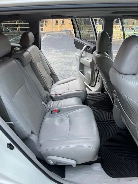 2012 Toyota Highlander - Image 11 of 16