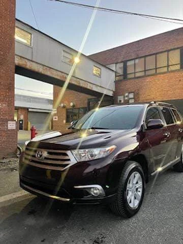 2012 Toyota Highlander - Image 2 of 7