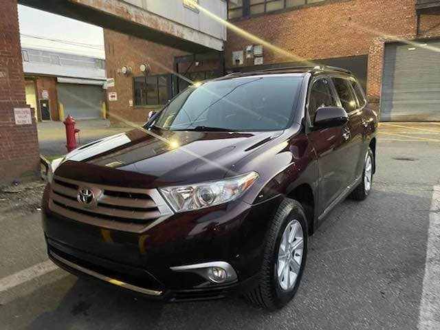 2012 Toyota Highlander - Image 3 of 7