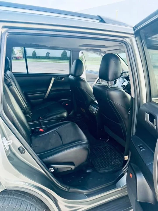 2012 Toyota Highlander - Image 11 of 13