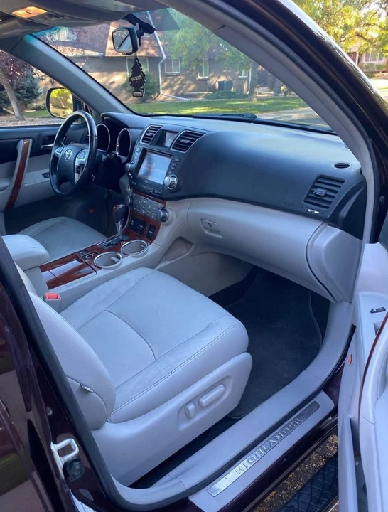 2012 Toyota Highlander - Image 17 of 18