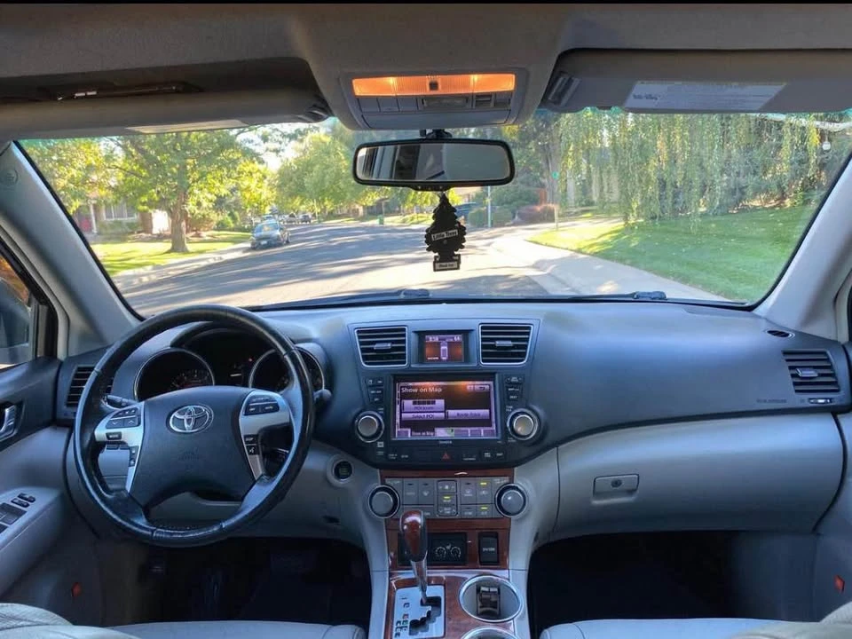 2012 Toyota Highlander - Image 11 of 18