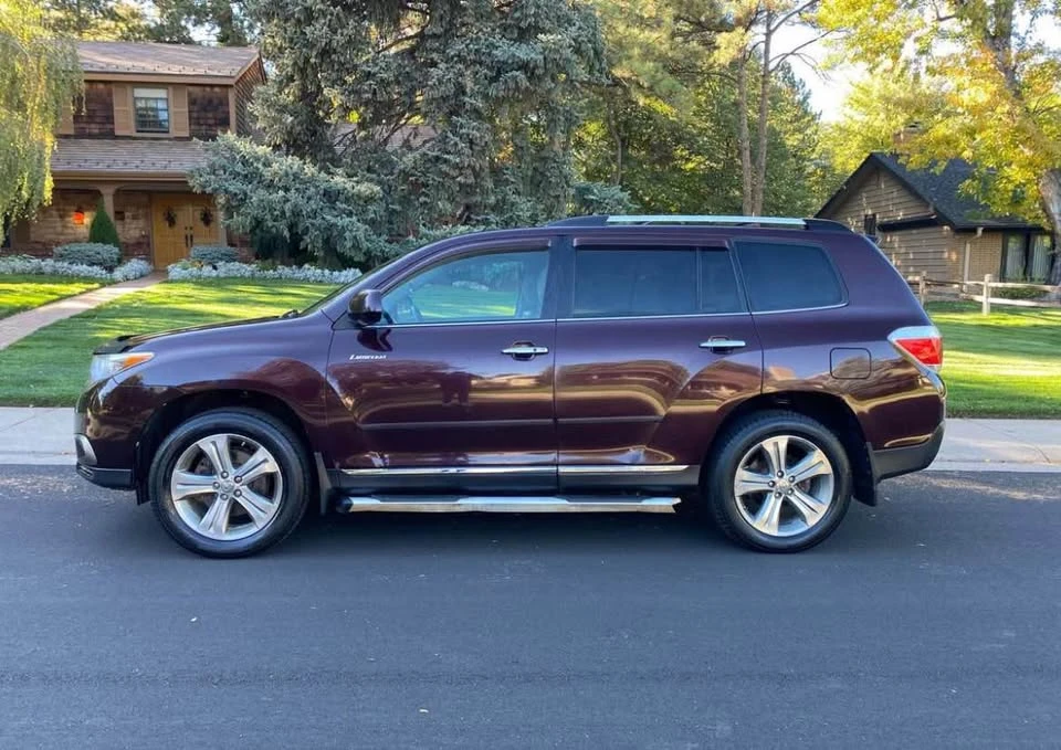 2012 Toyota Highlander - Image 2 of 18