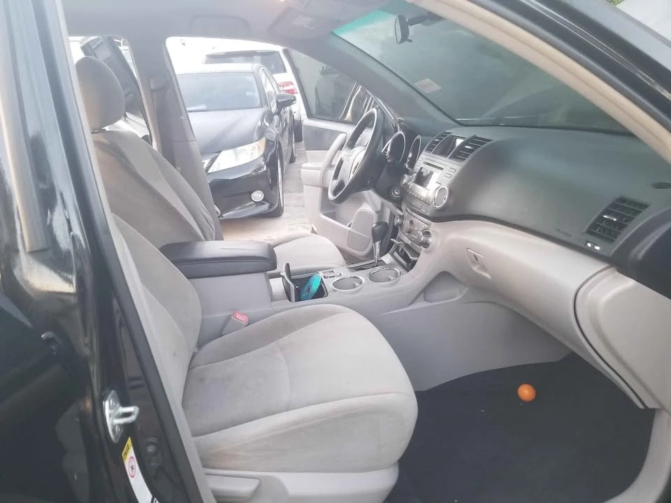 2012 Toyota Highlander - Image 19 of 20