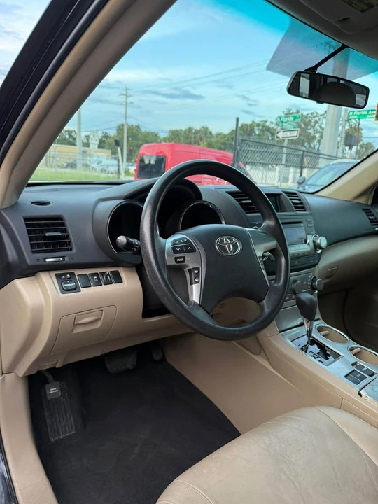 2012 Toyota Highlander - Image 12 of 20