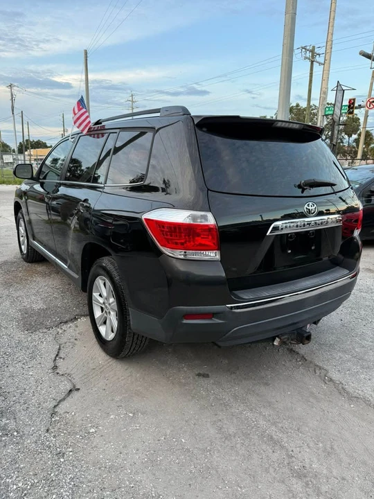 2012 Toyota Highlander - Image 8 of 20