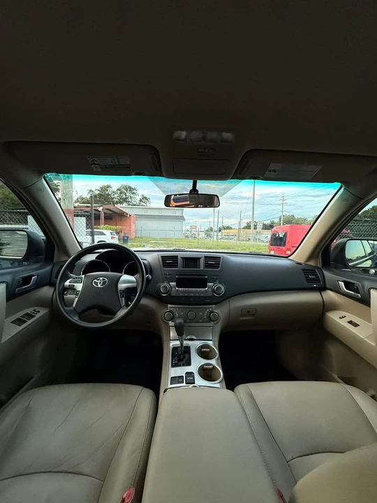 2012 Toyota Highlander - Image 10 of 20