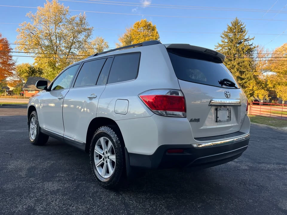 2012 Toyota Highlander - Image 15 of 16
