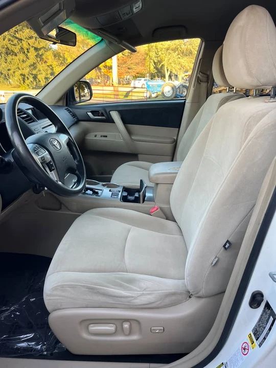 2012 Toyota Highlander - Image 5 of 16