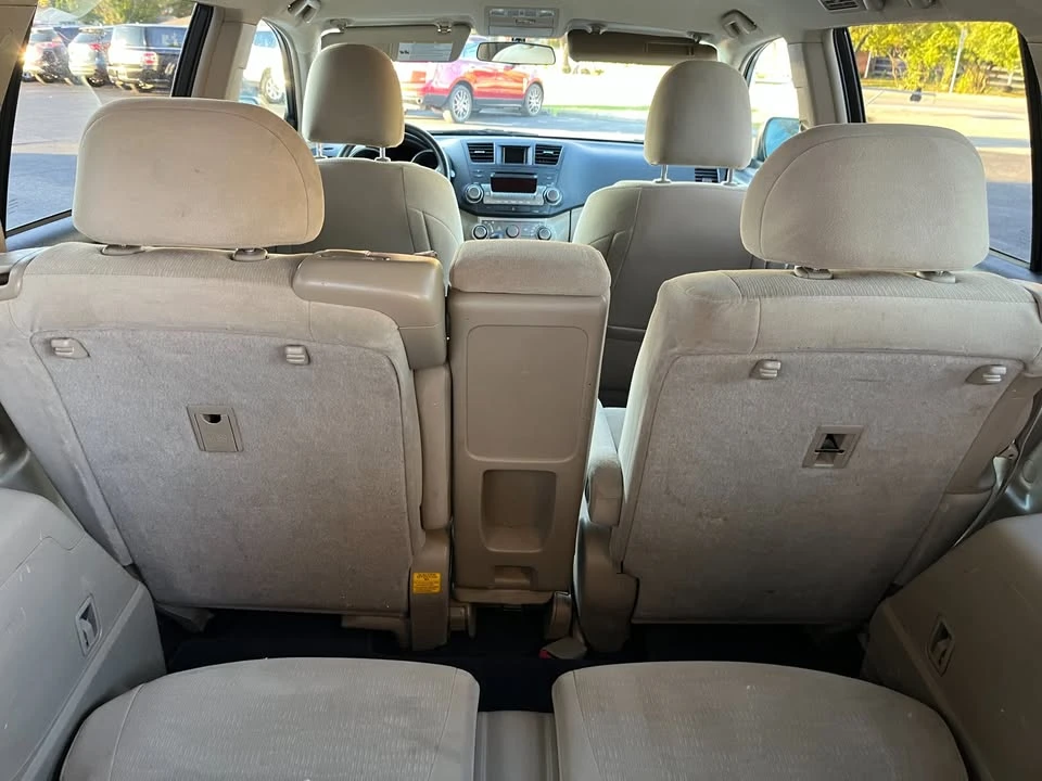 2012 Toyota Highlander - Image 8 of 16