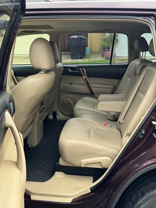 2012 Toyota Highlander - Image 12 of 17