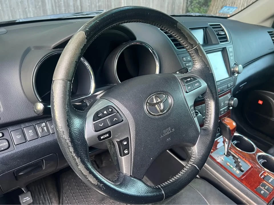 2012 Toyota Highlander - Image 8 of 10