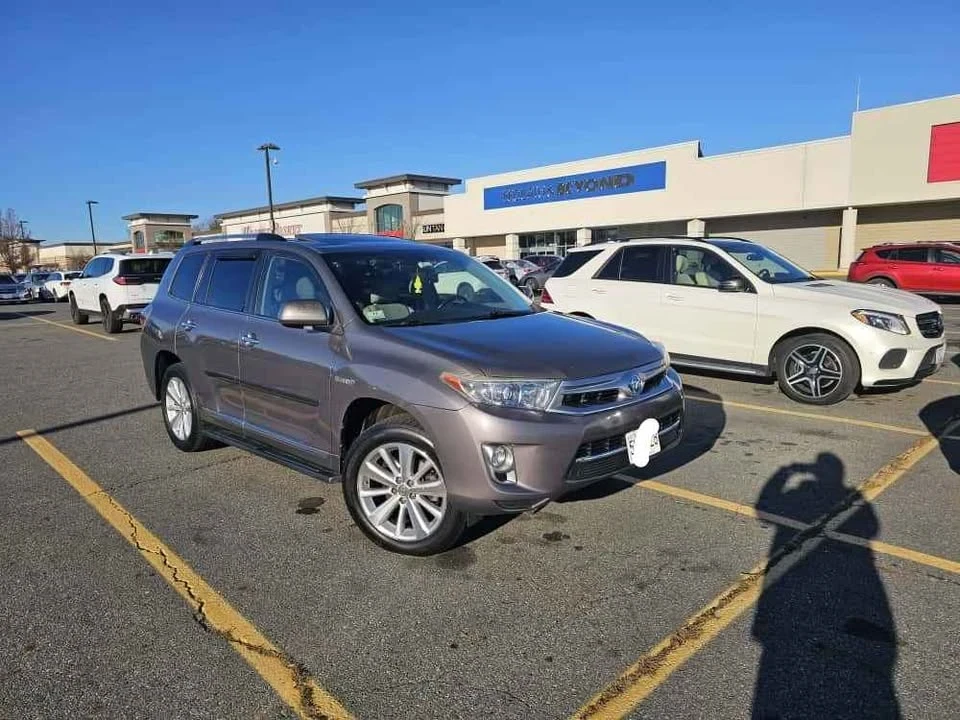 2012 Toyota Highlander - Image 3 of 4