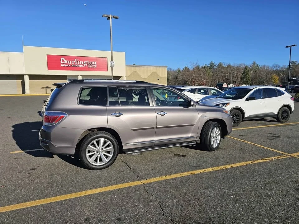 2012 Toyota Highlander - Image 2 of 4