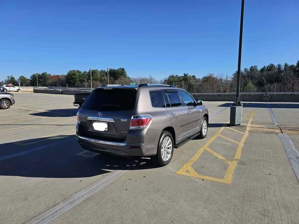 2012 Toyota Highlander - Image 4 of 4