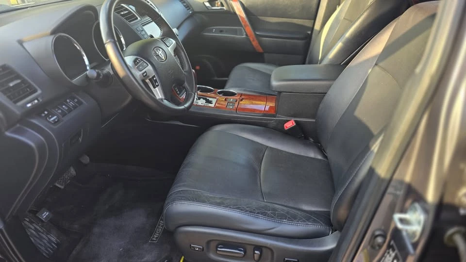 2012 Toyota Highlander - Image 11 of 20