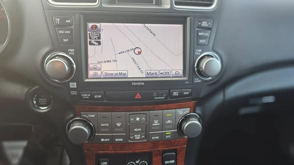 2012 Toyota Highlander - Image 14 of 20