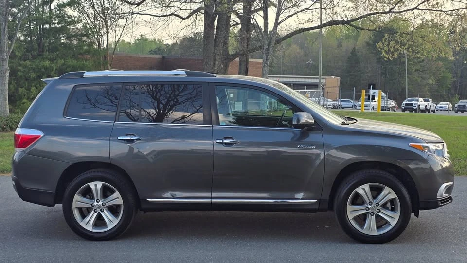 2012 Toyota Highlander - Image 7 of 20